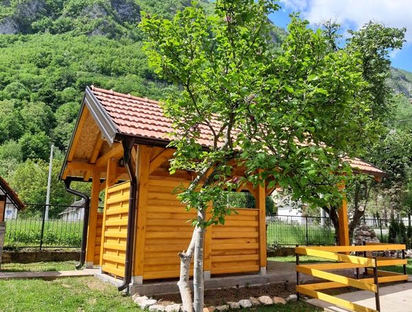 Naxi-Guest-house-perucac-smestaj-5