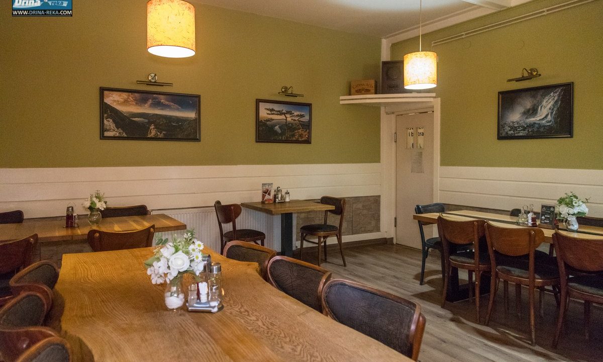 restoran-dve-lipe-bajina-bašta-drina-kućica-na-drini (5)