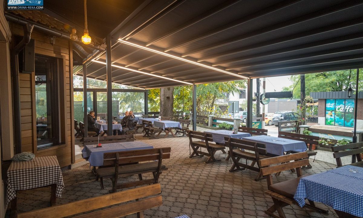 restoran-dve-lipe-bajina-bašta-drina-kućica-na-drini (50)